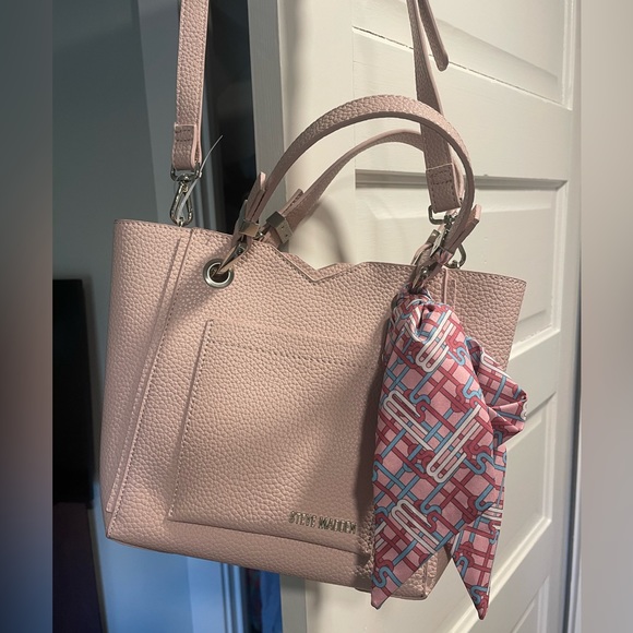 Steve Madden Handbags - NWT Steve Madden Crossbody Tote in Dusty Pink  💕